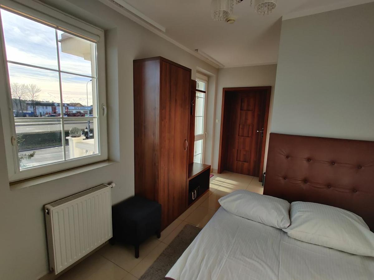 Belweder Aparthotel Porosly Exterior photo